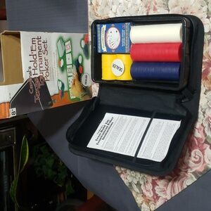 Cardinal’s Texas Hold ’em Tournament Poker Set W/ Travel Case.